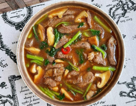 牛肉燴飯
