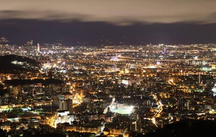 烘爐地夜景